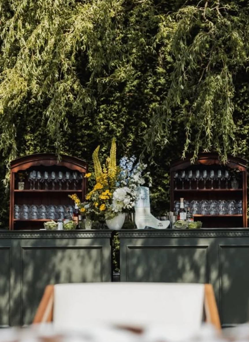 Estate Garden Bar