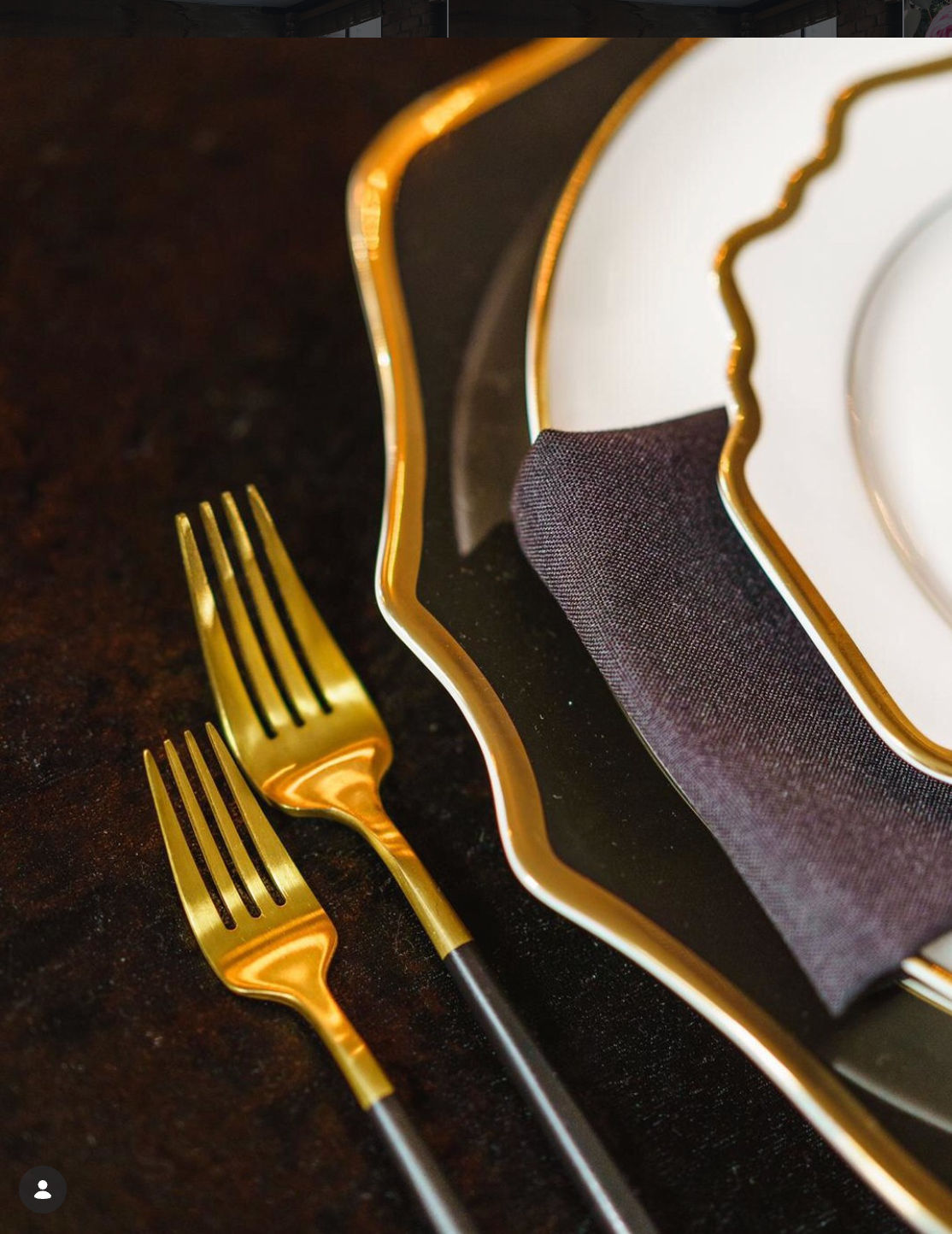Anna Weatherly Charger | Black & Gold